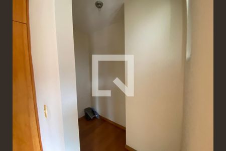 Apartamento à venda com 107m², 3 quartos e 2 vagasCloset do quarto 2