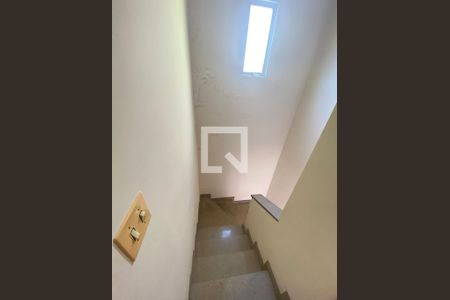 Apartamento à venda com 107m², 3 quartos e 2 vagasEscada