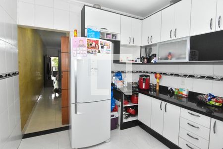 Casa à venda com 90m², 2 quartos e 2 vagas Casa à venda com 90m², 2 quartos e 2 vagasCozinha