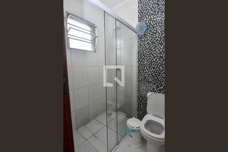 Casa à venda com 90m², 2 quartos e 2 vagas Casa à venda com 90m², 2 quartos e 2 vagasBanheiro da Suíte