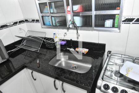 Casa à venda com 90m², 2 quartos e 2 vagas Casa à venda com 90m², 2 quartos e 2 vagasCozinha