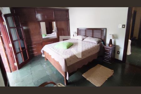 Casa à venda com 80m², 3 quartos e 4 vagas Casa à venda com 80m², 3 quartos e 4 vagasSuite 1