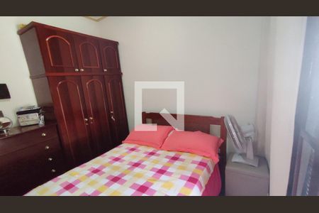 Casa à venda com 80m², 3 quartos e 4 vagas Casa à venda com 80m², 3 quartos e 4 vagasQuarto 4