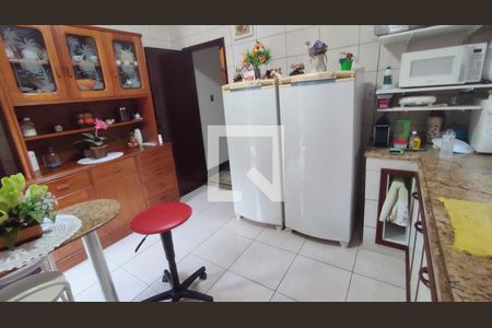 Casa à venda com 80m², 3 quartos e 4 vagas Casa à venda com 80m², 3 quartos e 4 vagasCozinha