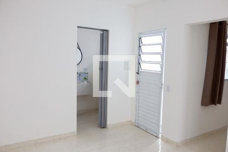 sala de kitnet/studio para alugar com 1 quarto, 40m² em Jardim das Flores, Osasco