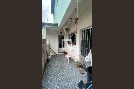 Casa à venda com 115m², 4 quartos e sem vaga Casa à venda com 115m², 4 quartos e sem vagaQuintal Casa 2