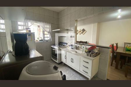 Casa à venda com 115m², 4 quartos e sem vaga Casa à venda com 115m², 4 quartos e sem vagaCozinha Casa 2