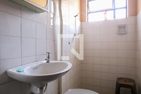 Casa à venda com 847m², 5 quartos e 6 vagas Casa à venda com 847m², 5 quartos e 6 vagasBanheiro 2