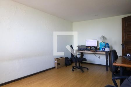 Casa à venda com 847m², 5 quartos e 6 vagas Casa à venda com 847m², 5 quartos e 6 vagasQuarto 4