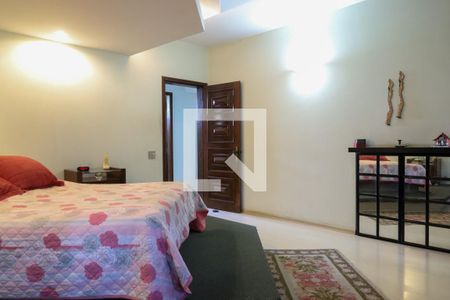 Casa à venda com 847m², 5 quartos e 6 vagas Casa à venda com 847m², 5 quartos e 6 vagasSuíte 1