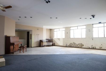 Casa à venda com 847m², 5 quartos e 6 vagas Casa à venda com 847m², 5 quartos e 6 vagasCobertura