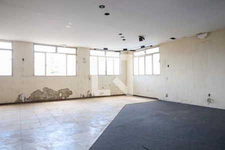 Casa à venda com 847m², 5 quartos e 6 vagas Casa à venda com 847m², 5 quartos e 6 vagasCobertura