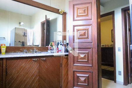 Casa à venda com 847m², 5 quartos e 6 vagas Casa à venda com 847m², 5 quartos e 6 vagasBanheiro 1