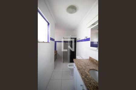 Casa à venda com 160m², 4 quartos e 2 vagasBanheiro da Suíte