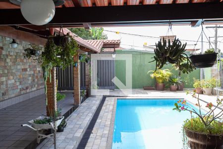 Casa à venda com 180m², 3 quartos e 3 vagasVista do quarto 2