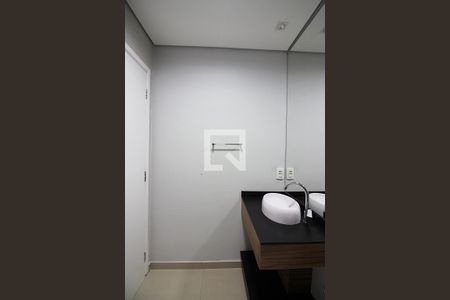 Apartamento à venda com 74m², 2 quartos e 1 vagaBanheiro Social