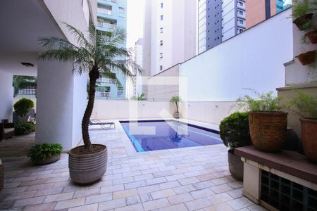 Casa à venda com 200m², 5 quartos e 3 vagas Casa à venda com 200m², 5 quartos e 3 vagasÁrea comum