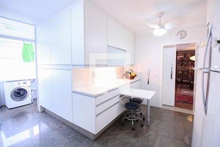 Casa à venda com 200m², 5 quartos e 3 vagas Casa à venda com 200m², 5 quartos e 3 vagasCozinha