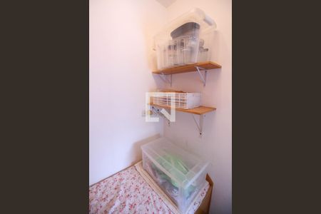 Casa à venda com 200m², 5 quartos e 3 vagas Casa à venda com 200m², 5 quartos e 3 vagasQuarto de Serviço