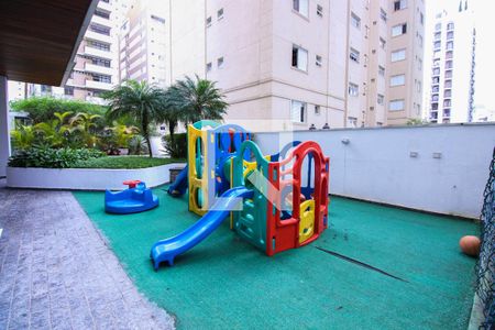 Casa à venda com 200m², 5 quartos e 3 vagas Casa à venda com 200m², 5 quartos e 3 vagasÁrea comum