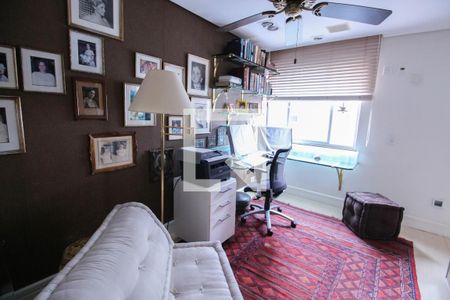 Casa à venda com 200m², 5 quartos e 3 vagas Casa à venda com 200m², 5 quartos e 3 vagasQuarto 2