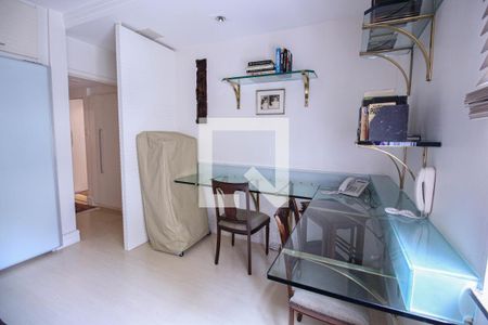 Casa à venda com 200m², 5 quartos e 3 vagas Casa à venda com 200m², 5 quartos e 3 vagasQuarto 3