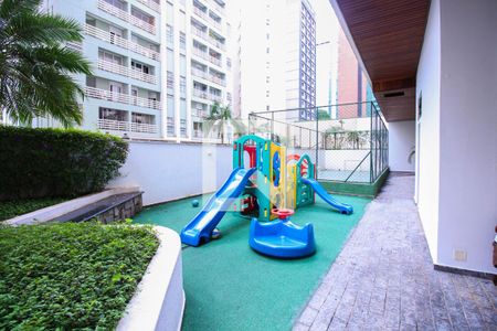 Casa à venda com 200m², 5 quartos e 3 vagas Casa à venda com 200m², 5 quartos e 3 vagasÁrea comum