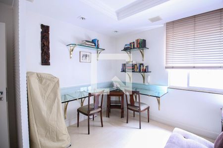 Casa à venda com 200m², 5 quartos e 3 vagas Casa à venda com 200m², 5 quartos e 3 vagasQuarto 3