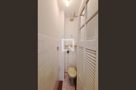 Apartamento à venda com 53m², 2 quartos e sem vaga Apartamento à venda com 53m², 2 quartos e sem vagaBanheiro de serviço