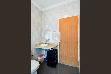 Casa à venda com 90m², 2 quartos e 2 vagasBanheiro Social