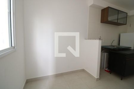 Sala de apartamento para alugar com 2 quartos, 35m² em Vila Ema, São Paulo