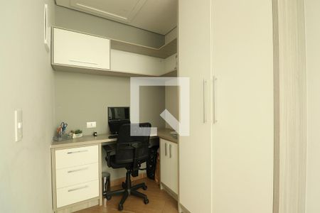 Casa à venda com 258m², 3 quartos e 6 vagasEscritório - Corredor