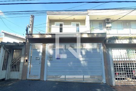 Casa à venda com 258m², 3 quartos e 6 vagasFachada