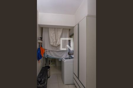 Apartamento à venda com 141m², 4 quartos e 3 vagas Apartamento à venda com 141m², 4 quartos e 3 vagasÁrea de Serviço