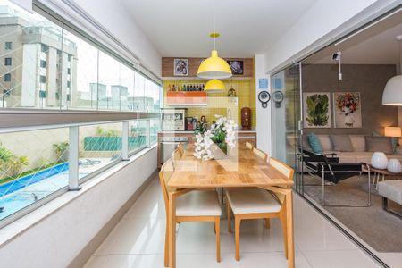 Apartamento à venda com 141m², 4 quartos e 3 vagas Apartamento à venda com 141m², 4 quartos e 3 vagasVaranda da Sala