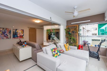 Apartamento à venda com 141m², 4 quartos e 3 vagas Apartamento à venda com 141m², 4 quartos e 3 vagasVaranda da Sala