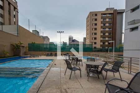 Apartamento à venda com 141m², 4 quartos e 3 vagas Apartamento à venda com 141m², 4 quartos e 3 vagasPiscina