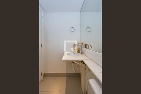 Apartamento à venda com 141m², 4 quartos e 3 vagas Apartamento à venda com 141m², 4 quartos e 3 vagasLavabo