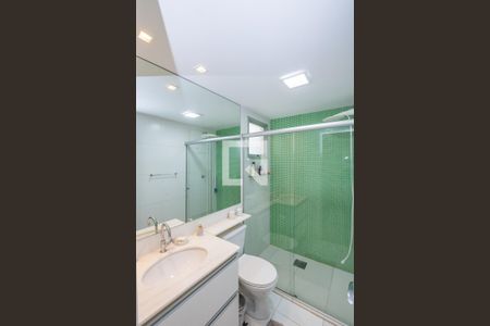 Apartamento à venda com 141m², 4 quartos e 3 vagas Apartamento à venda com 141m², 4 quartos e 3 vagasBanheiro da Suíte 3