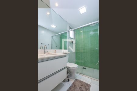 Apartamento à venda com 141m², 4 quartos e 3 vagas Apartamento à venda com 141m², 4 quartos e 3 vagasBanheiro da Suíte 3