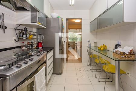 Apartamento à venda com 141m², 4 quartos e 3 vagas Apartamento à venda com 141m², 4 quartos e 3 vagasCozinha