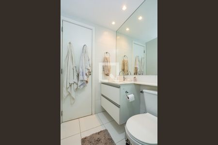 Apartamento à venda com 141m², 4 quartos e 3 vagas Apartamento à venda com 141m², 4 quartos e 3 vagasBanheiro da Suíte 3