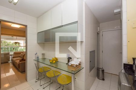 Apartamento à venda com 141m², 4 quartos e 3 vagas Apartamento à venda com 141m², 4 quartos e 3 vagasCozinha