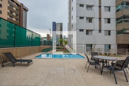 Apartamento à venda com 141m², 4 quartos e 3 vagas Apartamento à venda com 141m², 4 quartos e 3 vagasPiscina