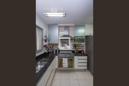 Apartamento à venda com 141m², 4 quartos e 3 vagas Apartamento à venda com 141m², 4 quartos e 3 vagasCozinha