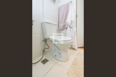 Apartamento à venda com 141m², 4 quartos e 3 vagas Apartamento à venda com 141m², 4 quartos e 3 vagasBanheiro da Suíte 1