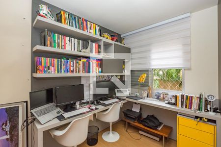 Apartamento à venda com 141m², 4 quartos e 3 vagas Apartamento à venda com 141m², 4 quartos e 3 vagasQuarto 4