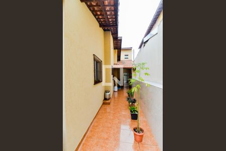 Casa à venda com 188m², 3 quartos e 2 vagasCorredor Lateral 