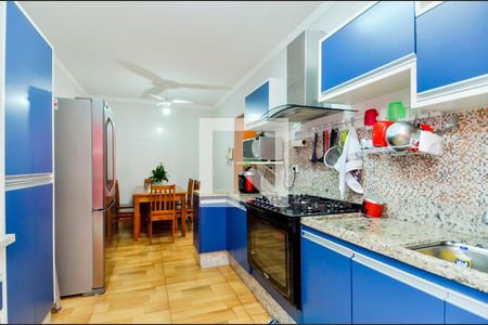 Casa à venda com 122m², 3 quartos e 2 vagasCozinha