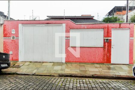 Casa à venda com 122m², 3 quartos e 2 vagasFachada